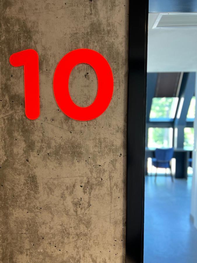 סופוט Neon Apartments מראה חיצוני תמונה